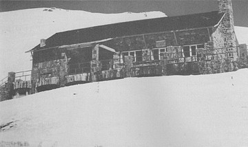 Refugio del Club Alpino Pico Tres Mares