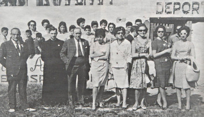 Partido de fútbol con la asistencia de la madrina y damas postulantes celebrado el 9 de junio de 1961.