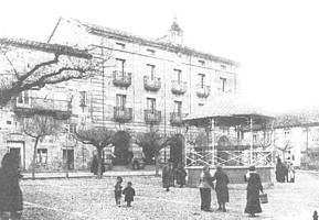 Plaza de la Constitución y Ayuntamiento. 1916